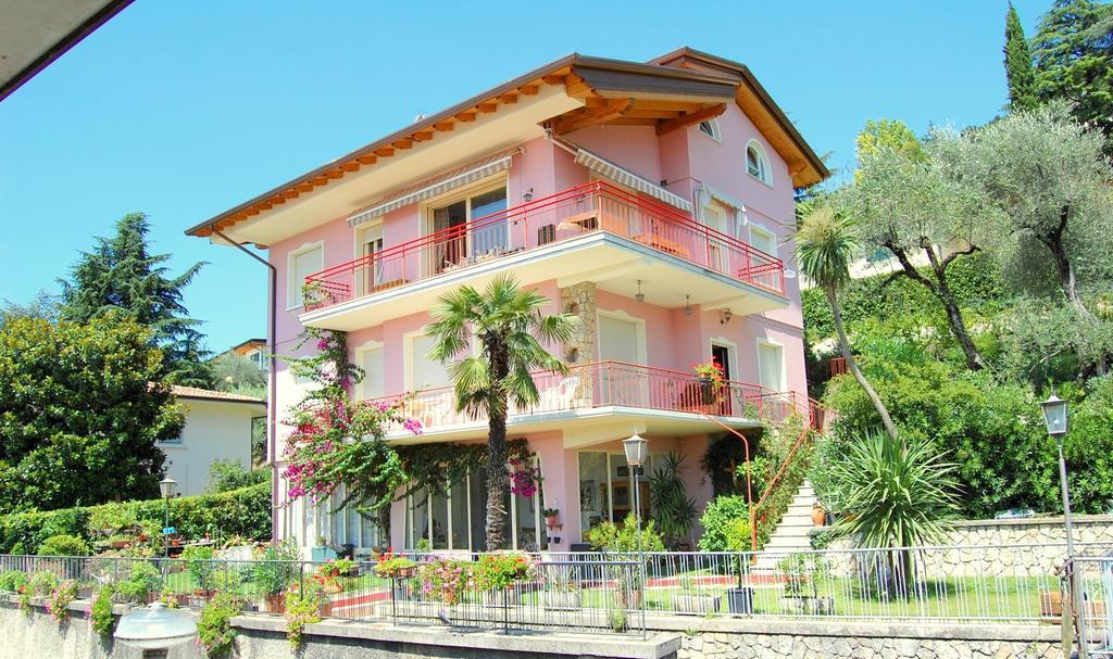 سالو Ai Colli B&B الغرفة الصورة