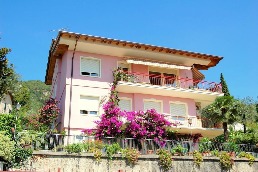 سالو Ai Colli B&B الغرفة الصورة